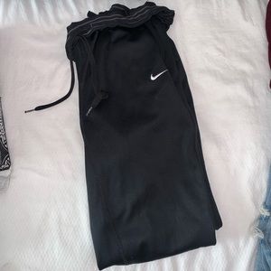 NIKE pro Sweatpants.